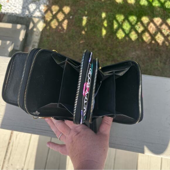 BETTY BOOP Kiss Lips Faux Leather Clutch Crossbody Bag | Colorful - Picture 8 of 9